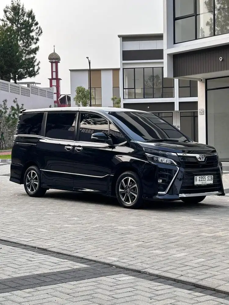 Voxy 2019 - Ganjil - Automatic - Toyota Voxy 2018