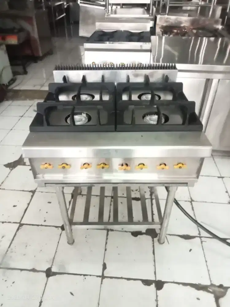 Kompor 4 tungku High pressure ukuran 70x70x84

Harga : 5,5 jt