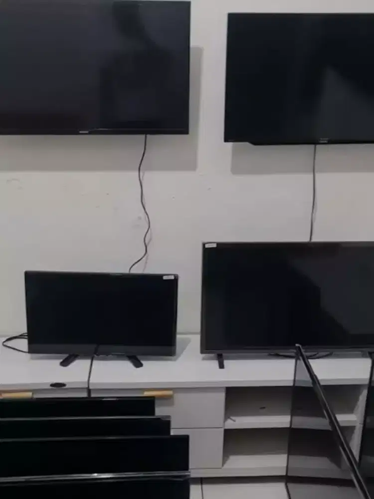 Borongan TV LED Samsung 40 inch. digital ada 15unit. Mulus normal