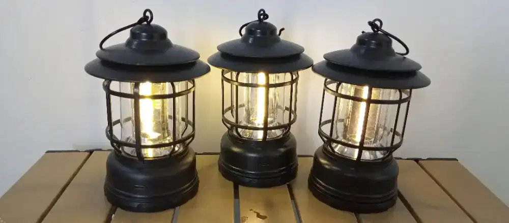 Lampu camping vintage