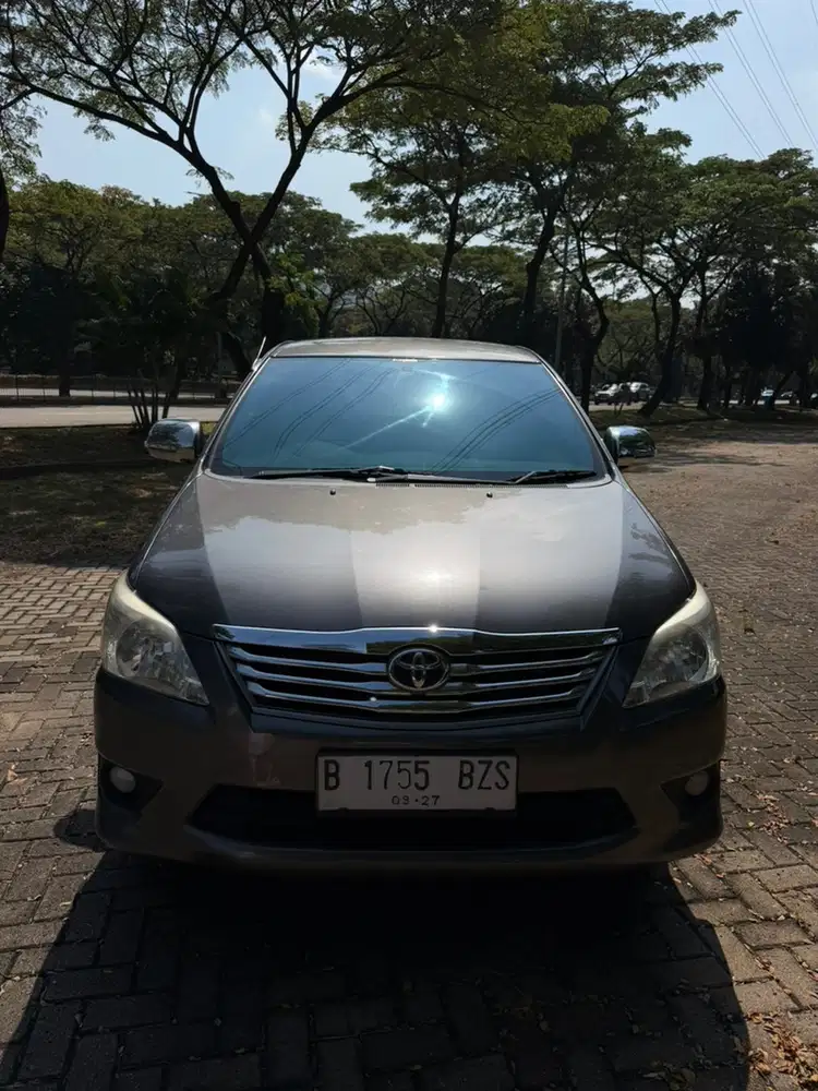 Toyota Kijang Innova 2012 Bensin