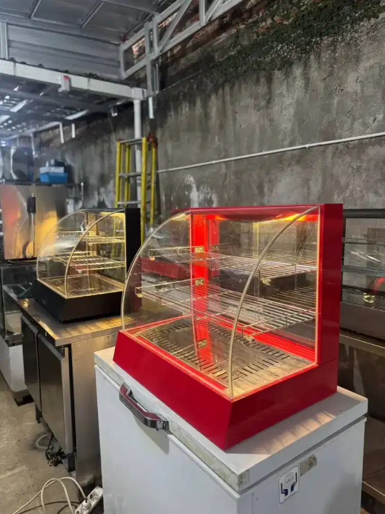 Warming Showcase/ Food Warmer FOMAC
SHC-DH-827
Power 1.200 Watt 
Ada 7