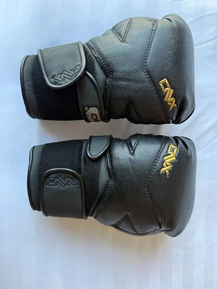 Sarung tinju ONX X-Factor 16Oz