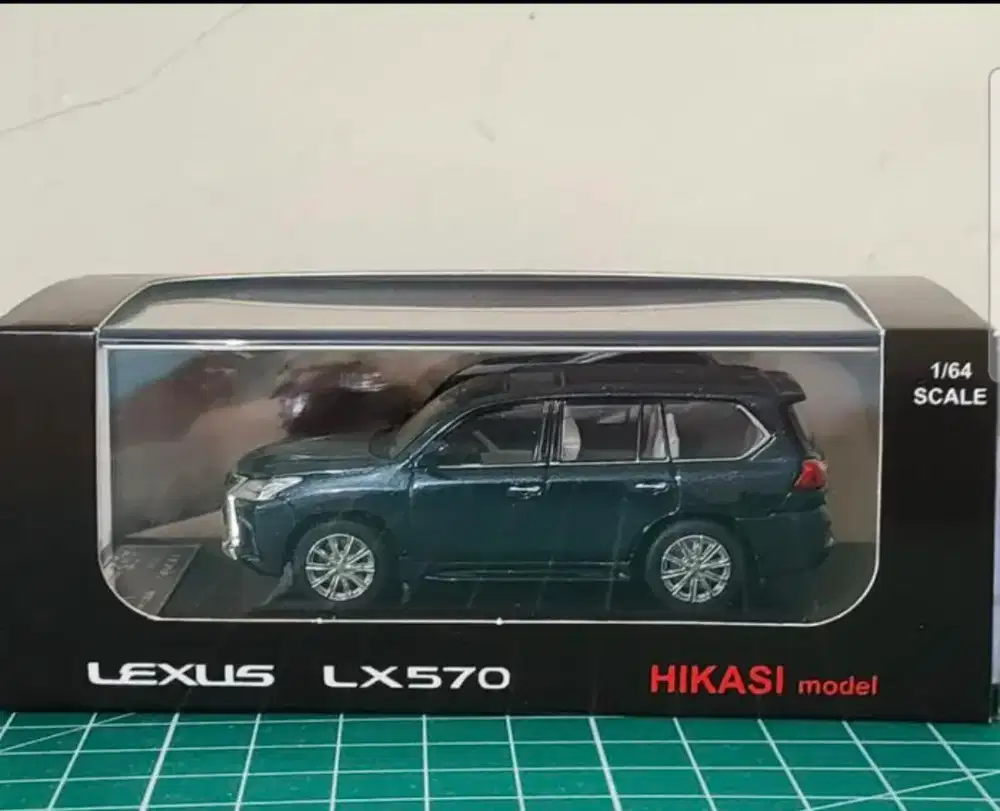 Diecast lexus LX570