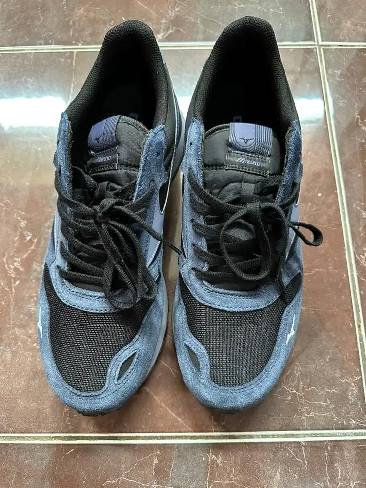 Sepatu Mizuno Japan