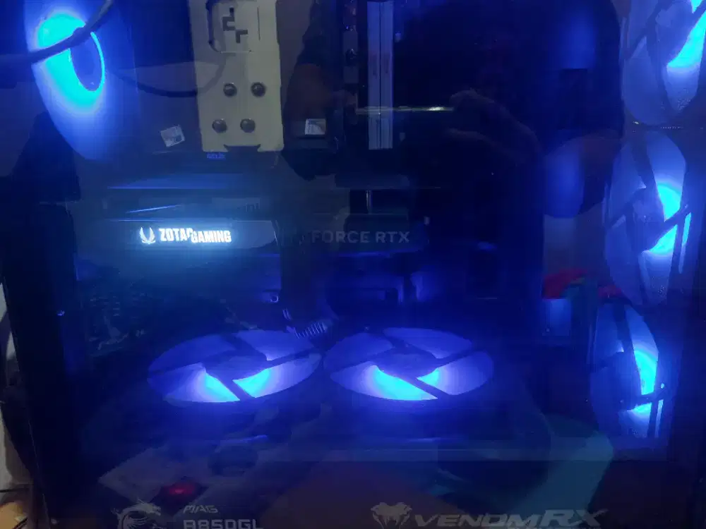 PC RTX4060 RAM 32GB Ryzen 5 7500F