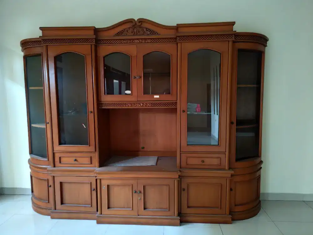 Jual cepat lemari pajang