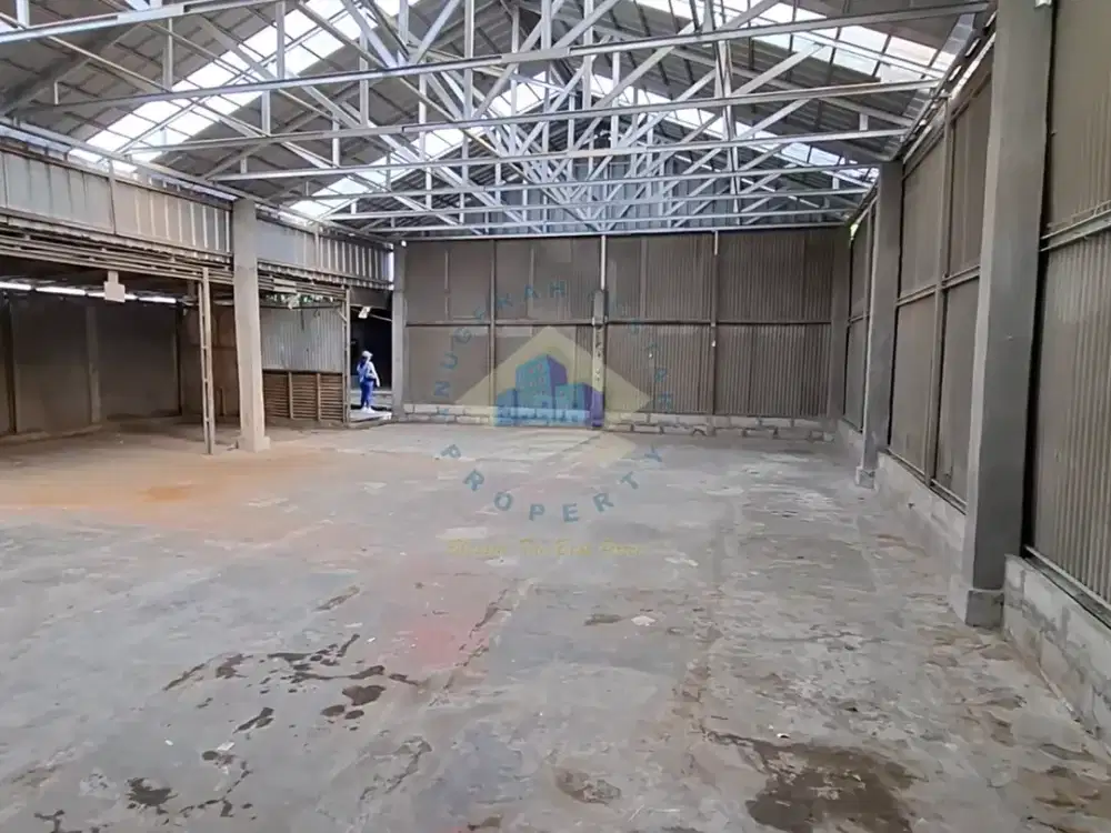 Gudang di jl raya Diklat Pemda - Curug Tangerang, Banten