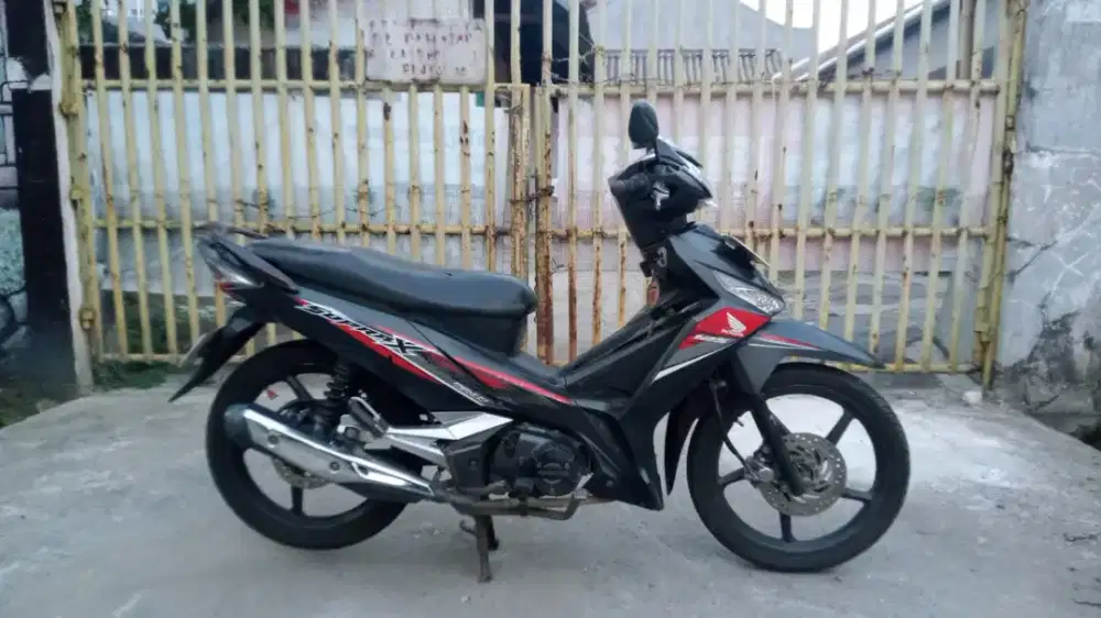 supra x 125 fi 2019 km 17 rb pajak panjang mesin bagus