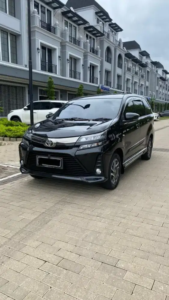 Toyota Avanza Veloz 1.5 Matic 2021 Hitam