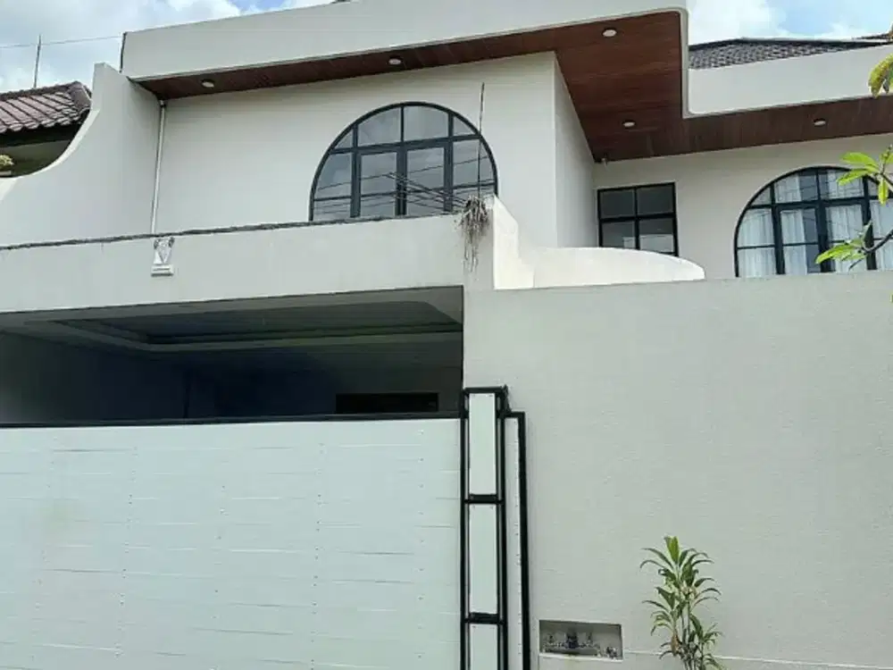 VILLA CANTIK STRATEGIS MEDITERANIAN TAMAN MUMBUL JIMBARAN BADUNG