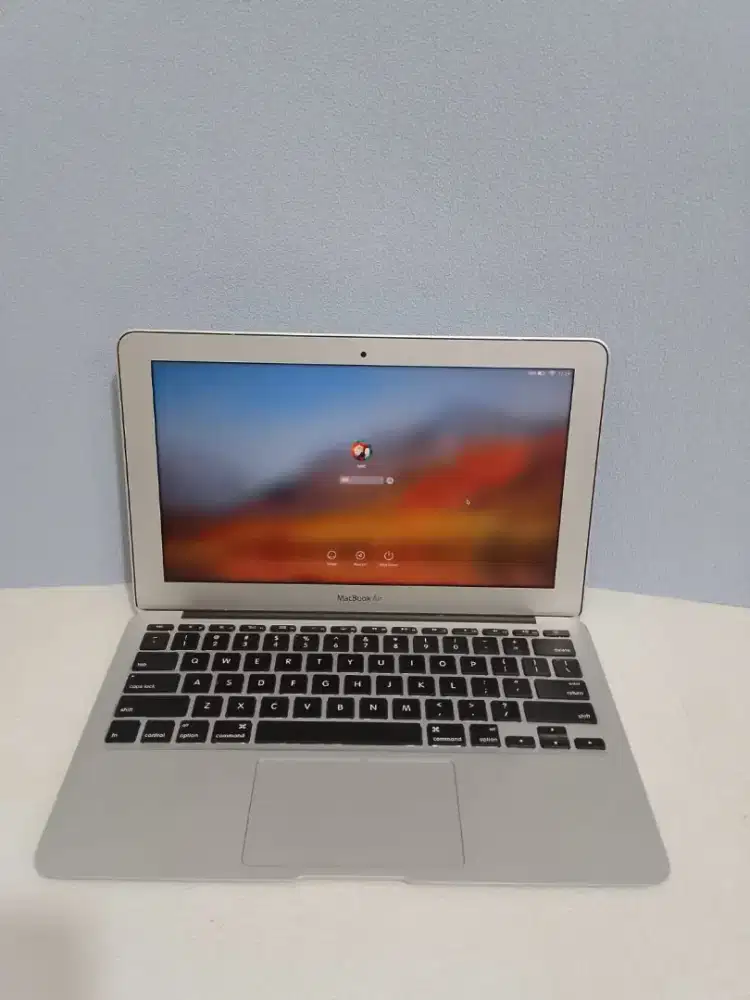 Macbook air 2011