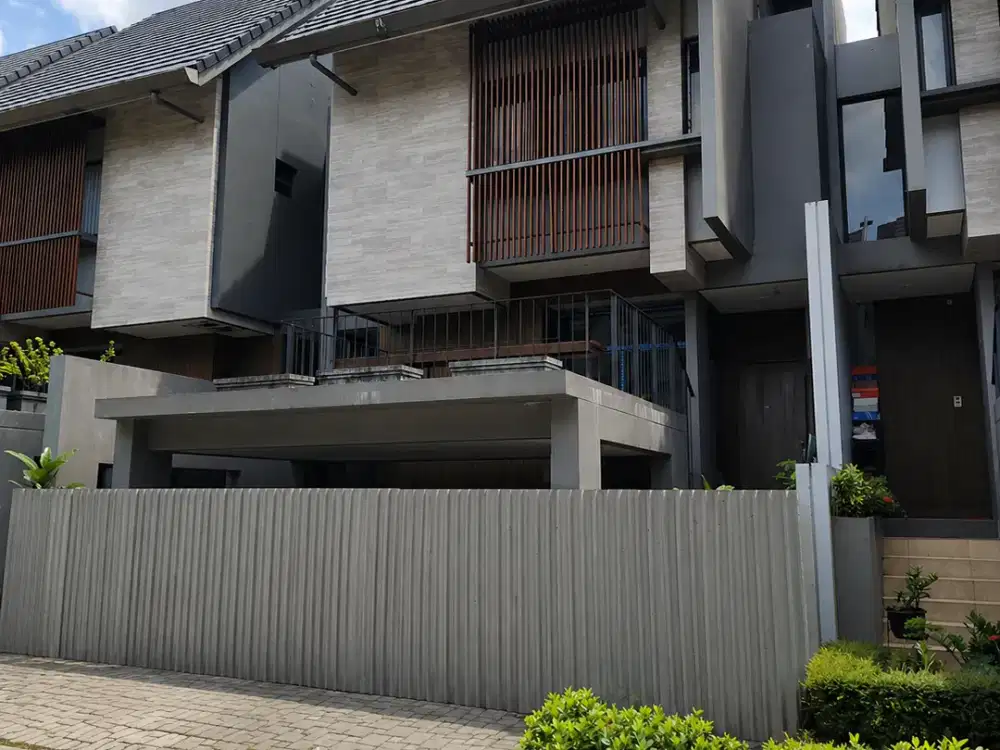 Dijual Hunian Mewah 3 Lantai di Perumahan Quantis Signature, BSD City, Tangerang