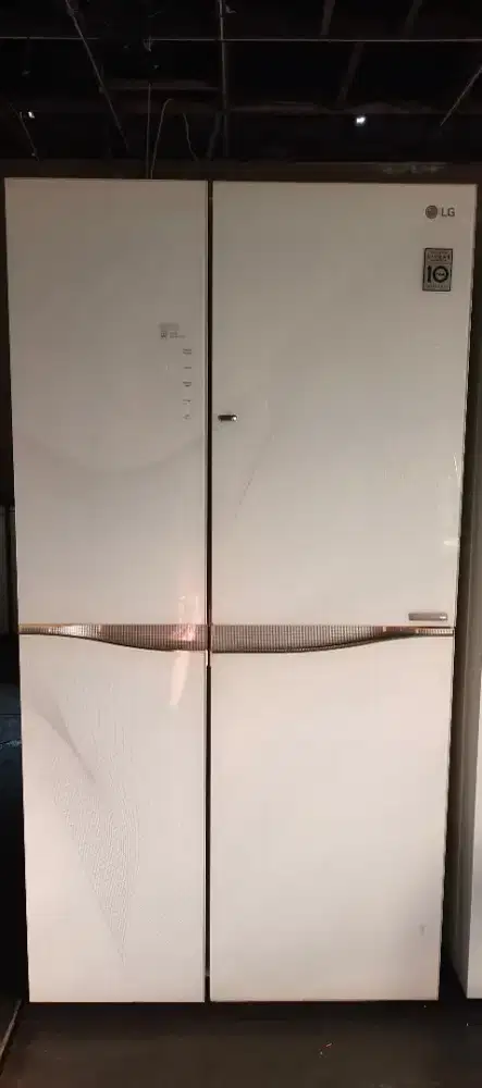 Kulkas Mewah LG Side By Side 4 Pintu Multidoor