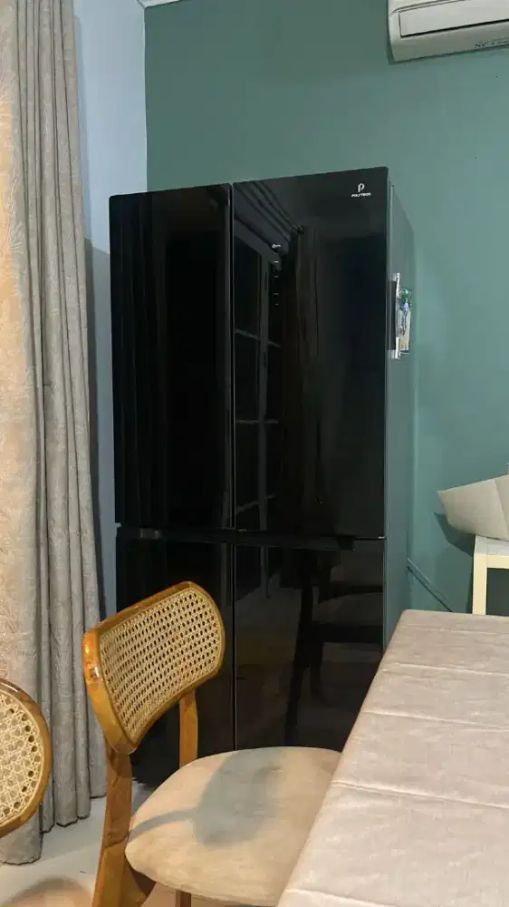 Di jual Kulkas Politron 4 pintu