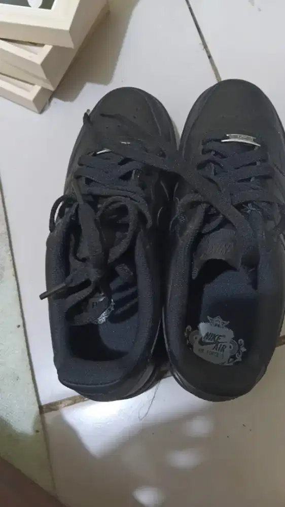 Nike force1 hitam