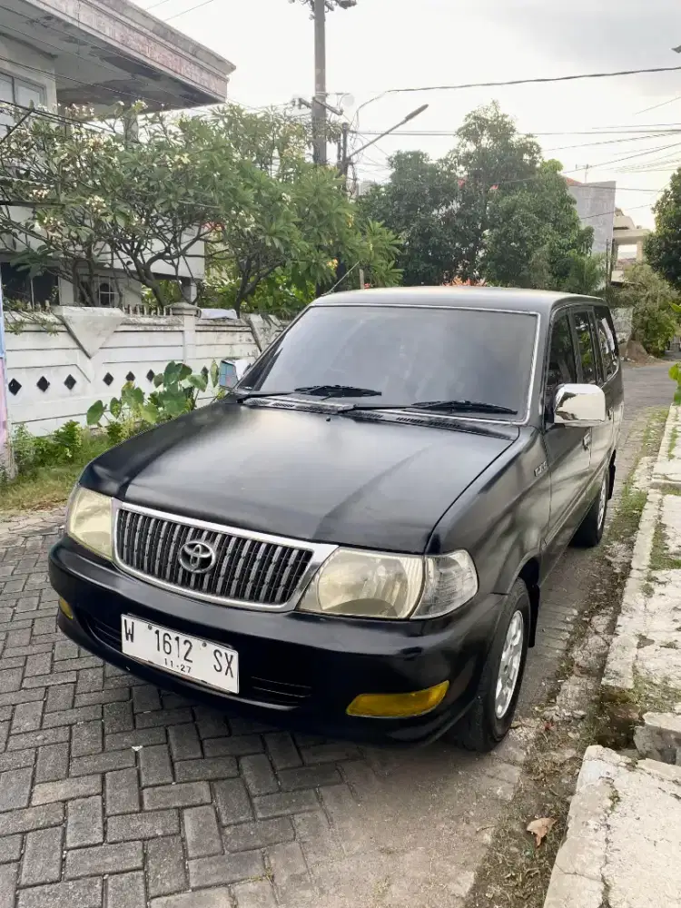 Toyota kijang kapsul 2002