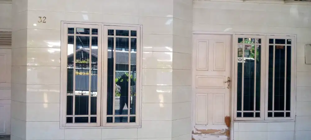 Disewakan Rumah/ Tempat Usaha Lokasi Strategis di Antapani Bandung