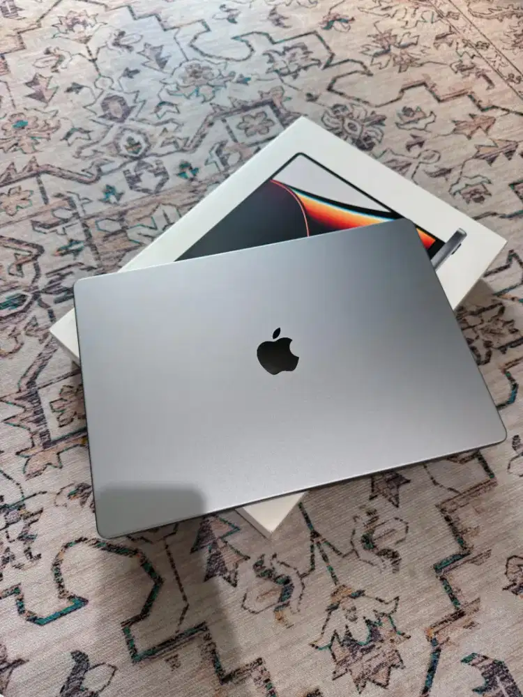 Macbook M1 Pro 16 inch