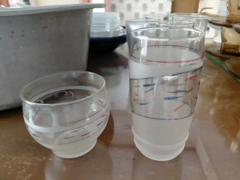 JUAL GELAS KACA TOTAL 20BH,BARU,ISTIMEWA,HARGA NEGO SAMPAI DEAL