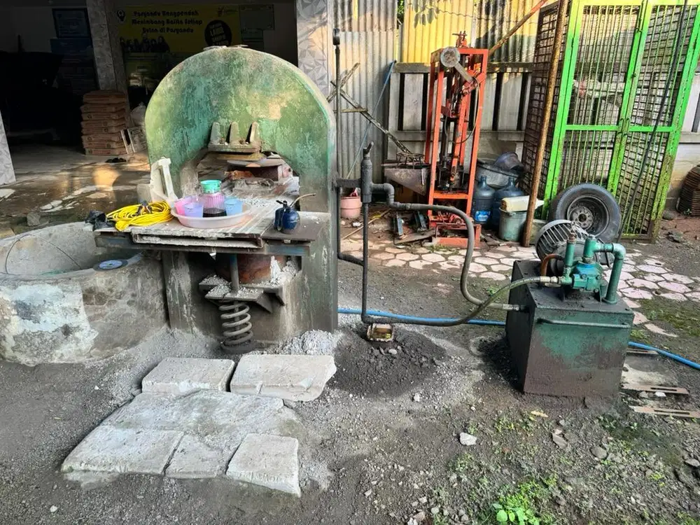 Mesin cetak manual batako ,paving,keramik