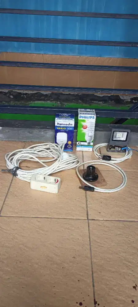 Stop kontak fitting lampu