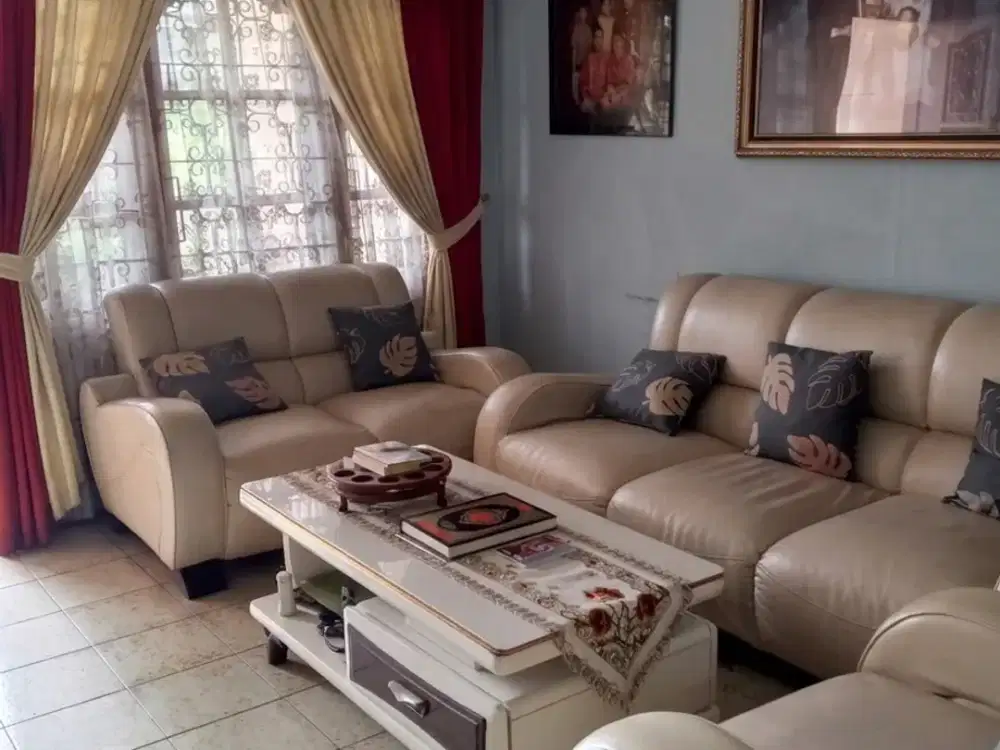 Disewakan Rumah 2 Lantai Tebet