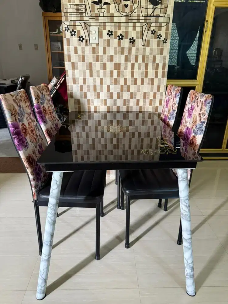 Meja makan minimalis murah bagus