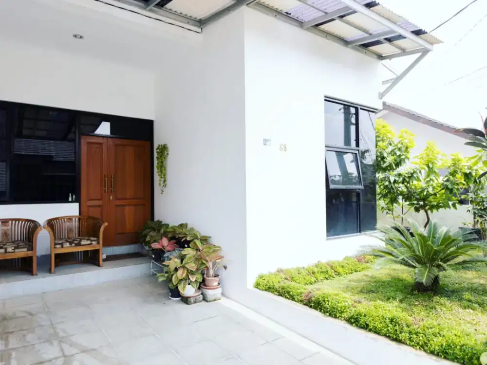 Dijual Rumah Di Komplek Taman Cihanjuang Bandung Barat Siap Huni