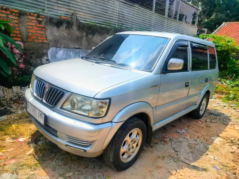 Mitsubishi kuda bensin 2.0 th2002