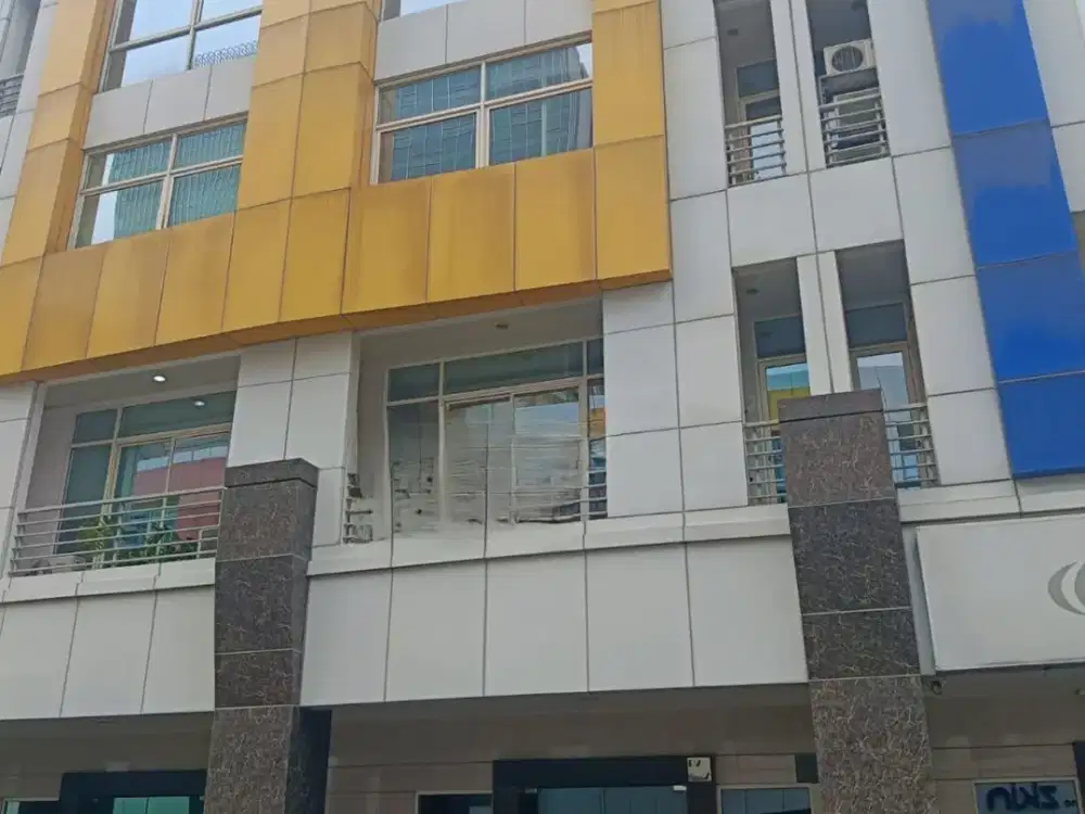 Ruko Kirana Boutique Office sudah ada partisi kelapa gading