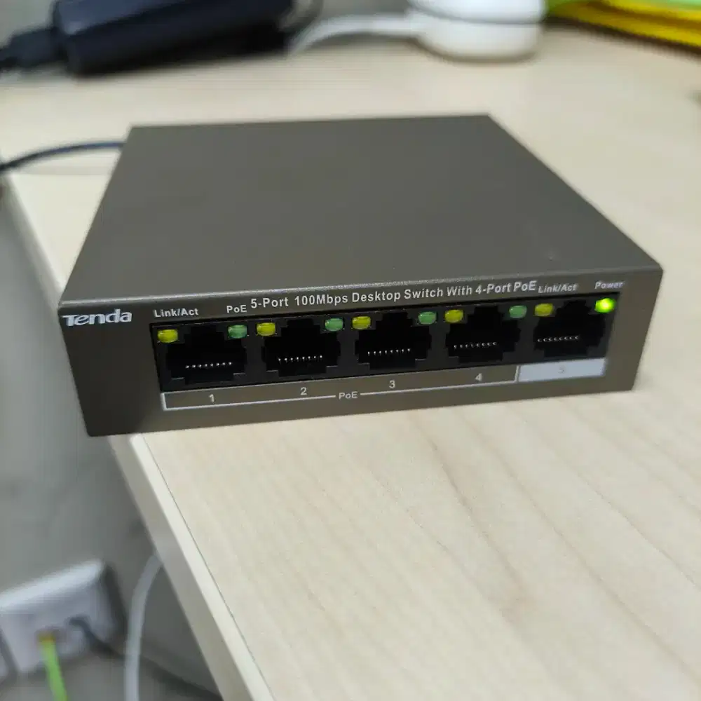 PoE Switch Tenda 5 port 51V