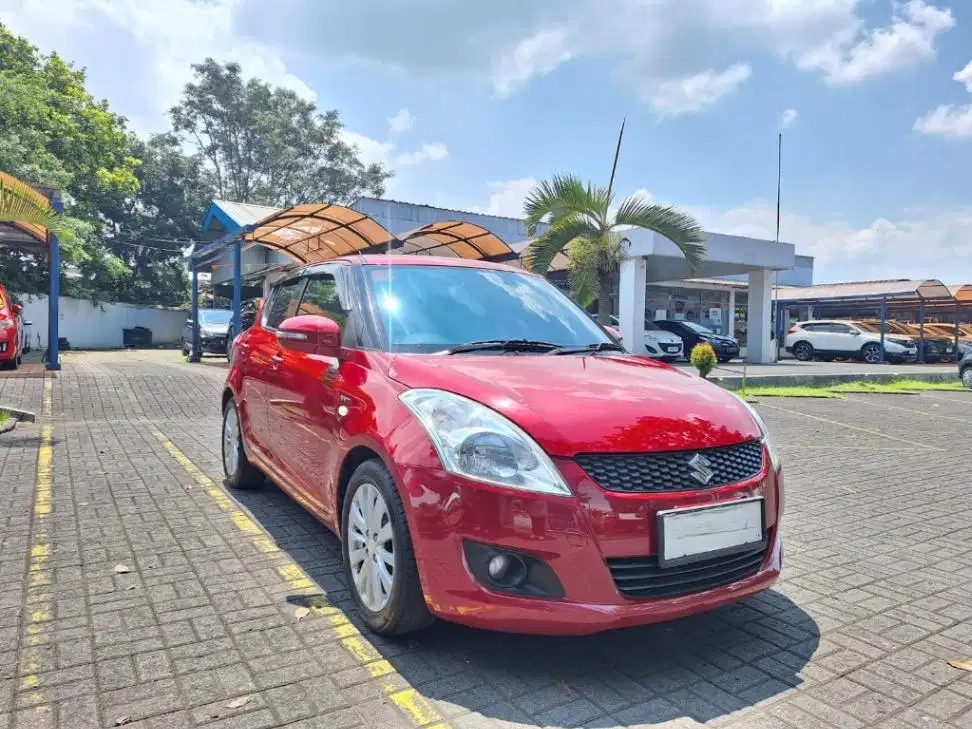 LOW DP Suzuki Swift 1.4 GL Bensin-AT 2014 1VA