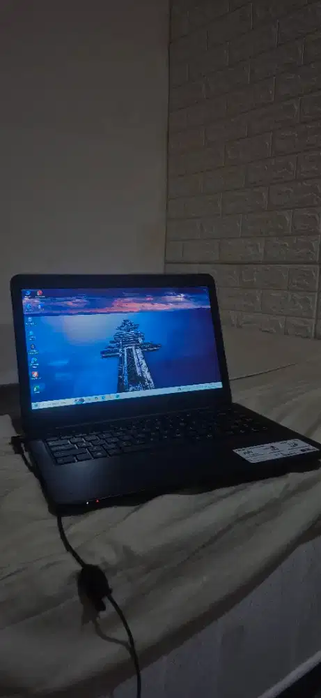 LAPTOP ASUS E402Y RAM 4 GB 14 INCH