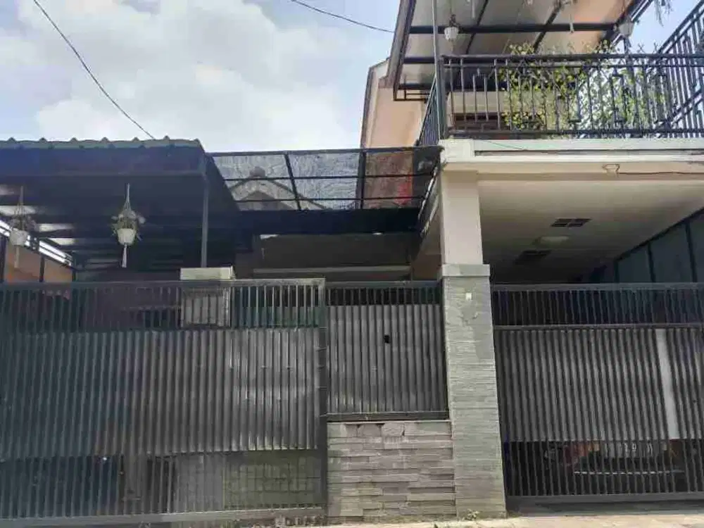 dijual Murah rumah 2 lantai luas161/209 harga 980jt di cisaranten Arcamanik
