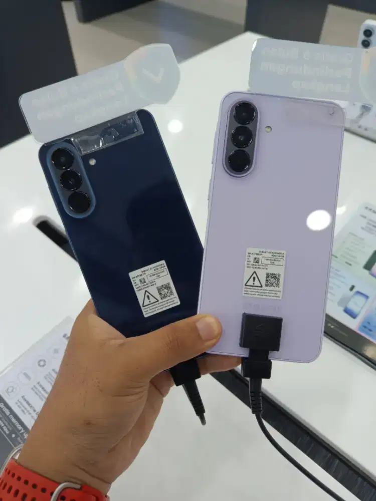 Samsung galaxy A37 & A57