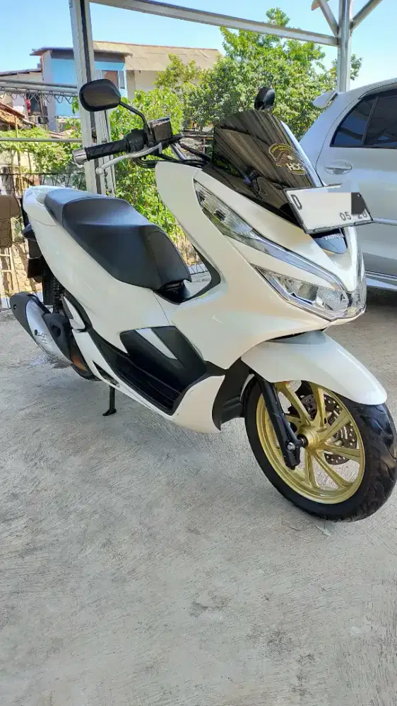 Honda PCX 150 - ABS PUTIH