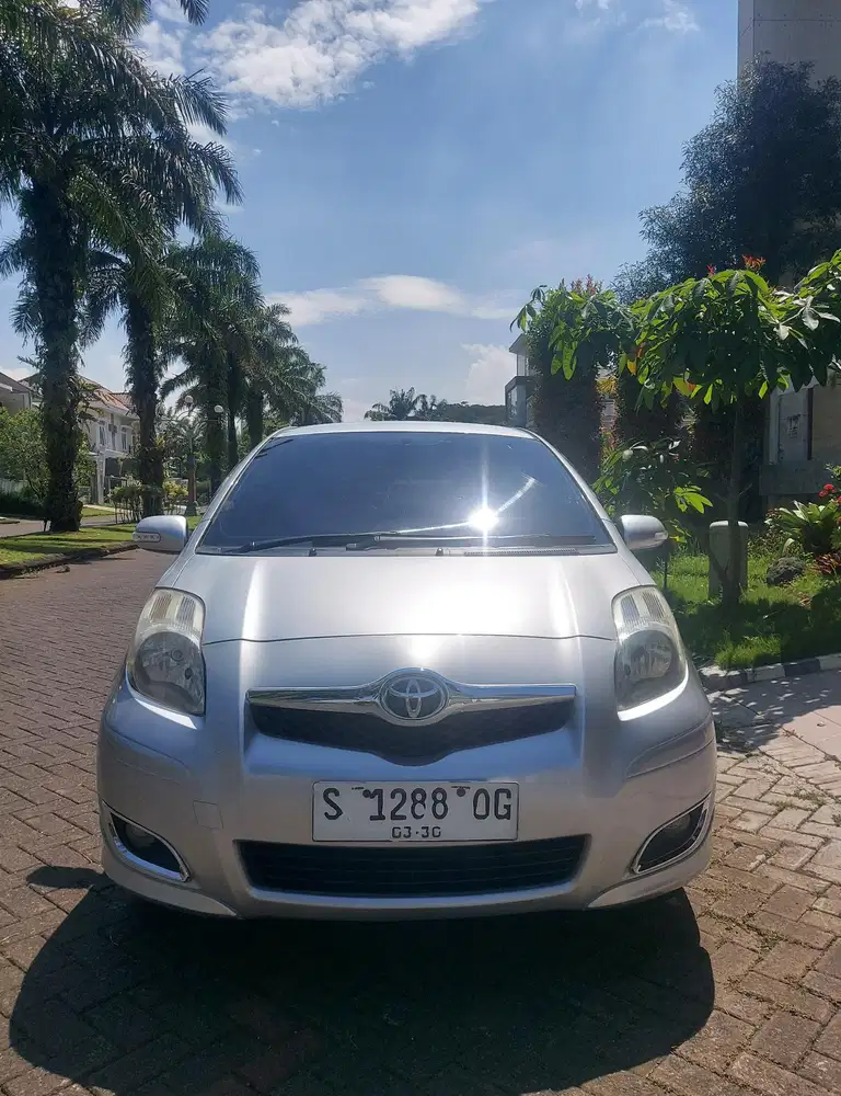 Toyota Yaris E MATIC 2010