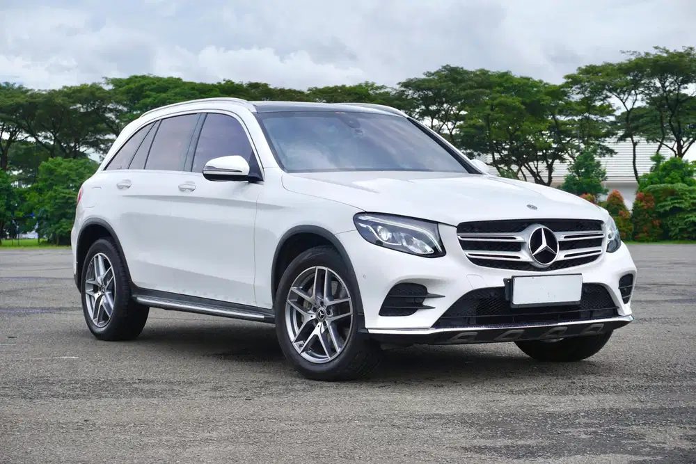 Mercedes-Benz GLC200
AMG X253 2018