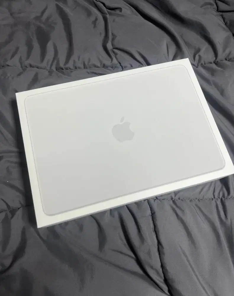 Macbook Neo 2026 Silver