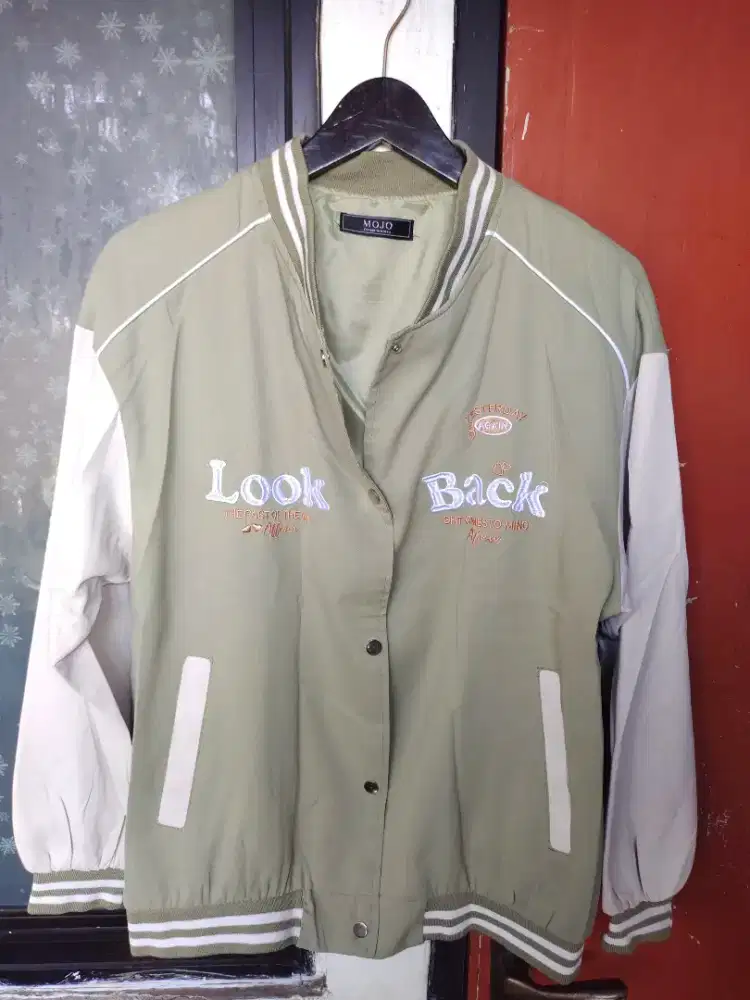 jaket baseball cowok preloved