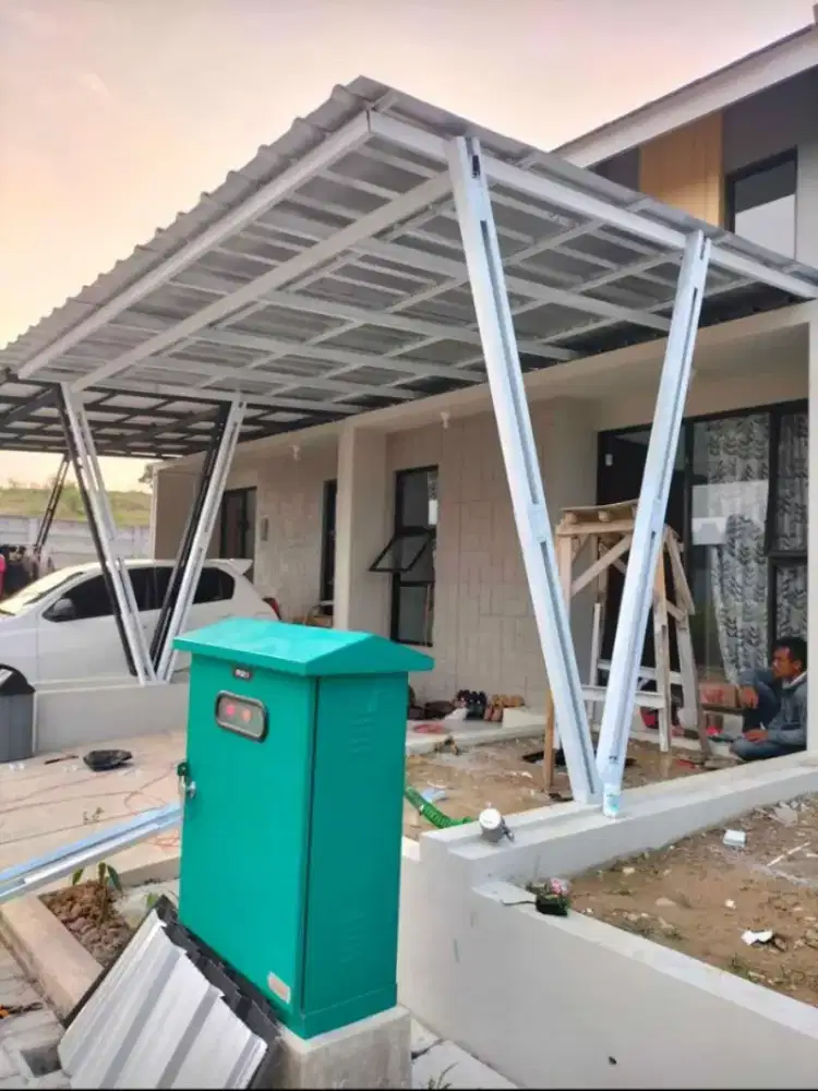 Kanopi baja ringan dan gudang