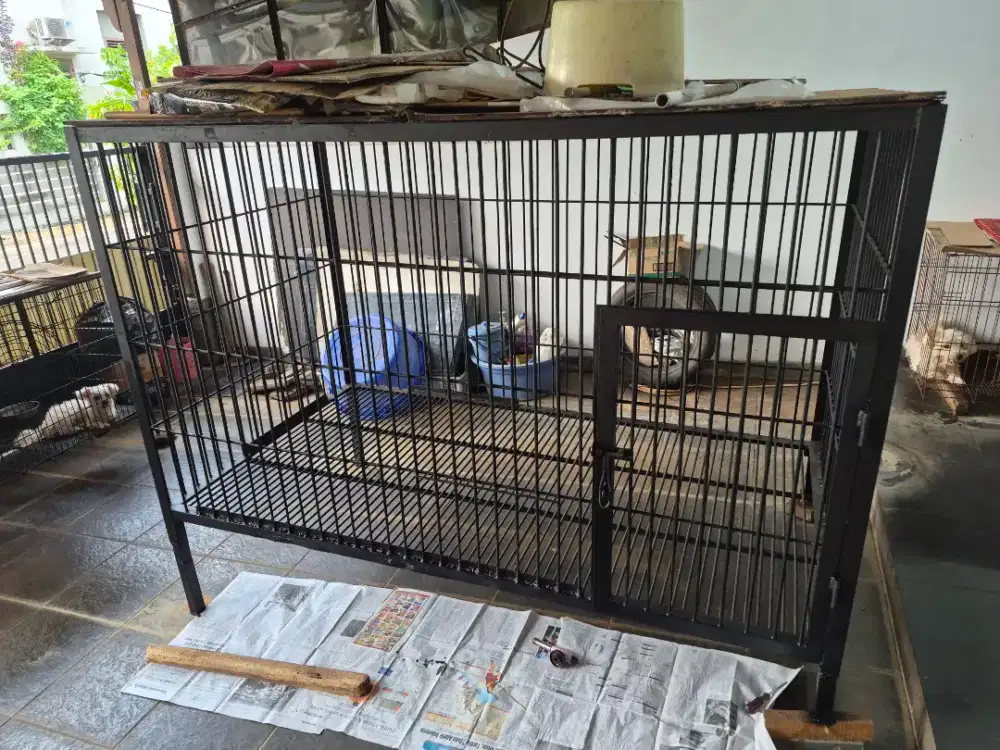 Kandang untuk anjing besar
