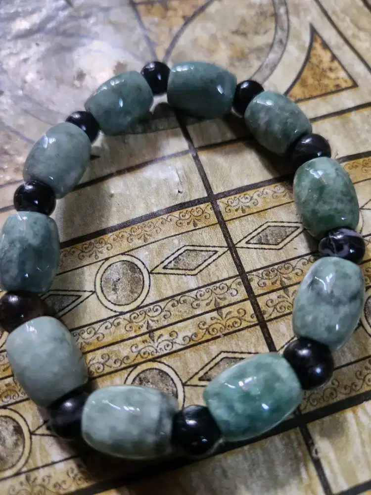 Gelang giok burma hijau