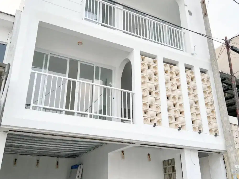 Rumah 3 Lantai Aestathic Dengan View Kota Bandung