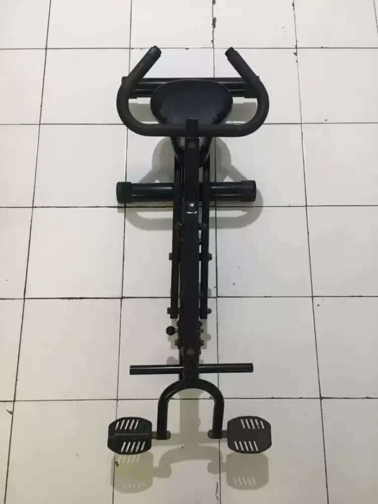 Gym fitnes alat olahraga