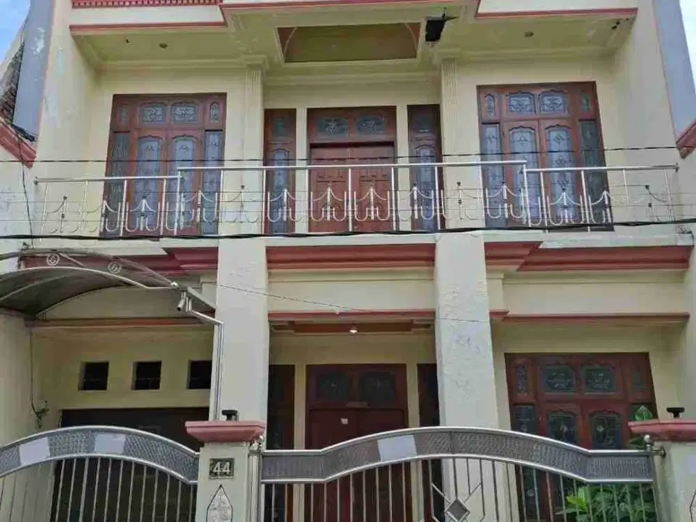 Dijual via lelang rumah 2 lantai di Banjar Sugihan tandes Surabaya