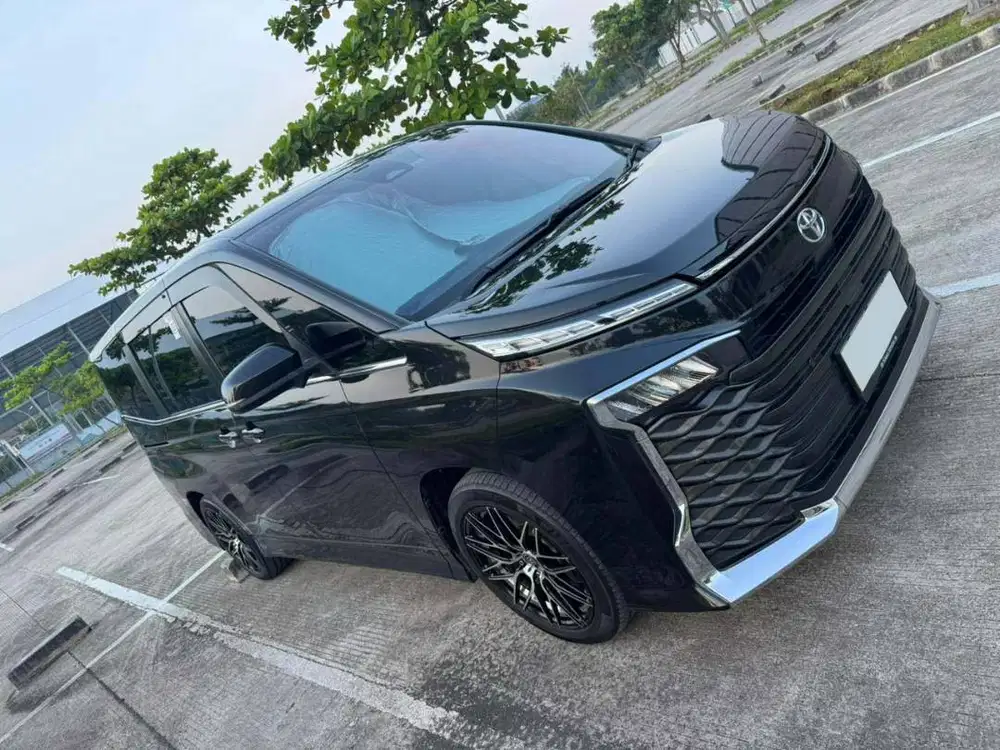 All New Voxy 2.0 CVT TSS 2023 Hitam Black AT voxi