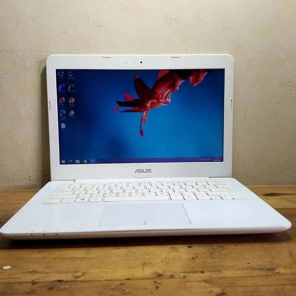 Laptop anti lemot Asus core i3-4005U Ram 6 GB HDD 500 GB