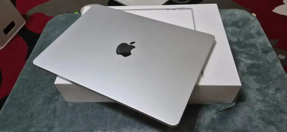 Macbook Air M4 16/256 GB Like New